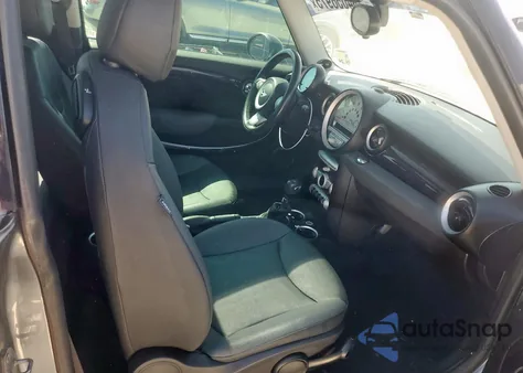 2010 Mini Cooper z USA, uszkodzony, nr VIN WMWMF3C53ATZ22963